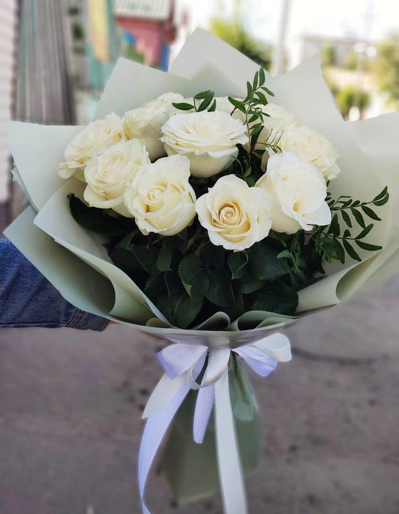 Букет Белые розы Проуд в Алексеевском Ставропольского края