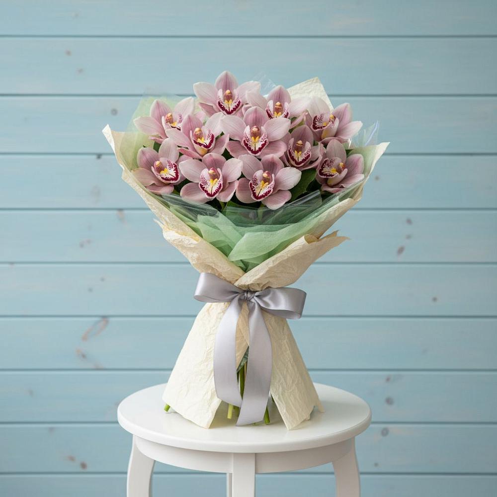 Букет цветов из: Орхидеи и Розы в Алексеевском Ставропольского края