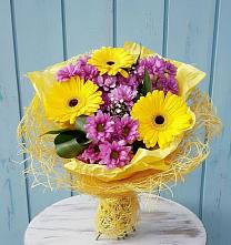 Букет цветов из:  Хризантемы и Герберы в Алексеевском Ставропольского края
