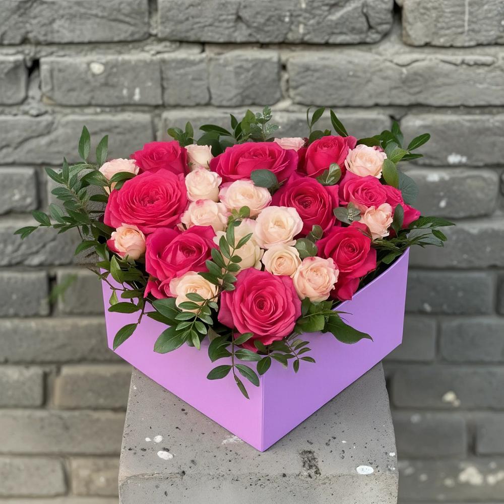 Цветочная композиция из Розы в коробке в Алексеевском Ставропольского края