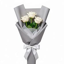 Букет 3 белые розы в Алексеевском Ставропольского края