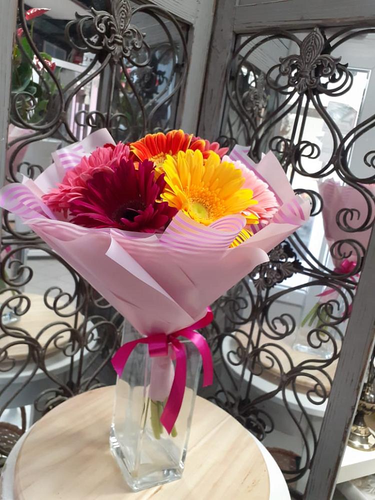 Букет цветов из: Герберы в Алексеевском Ставропольского края