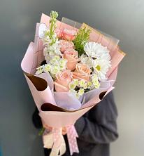 Букет цветов из:  Хризантемы и Розы в Алексеевском Ставропольского края