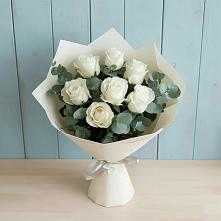 Букет Белые розы в Эвкалипте в Алексеевском Ставропольского края