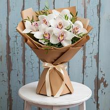 Букет цветов из:  Орхидеи и Розы в Алексеевском Ставропольского края