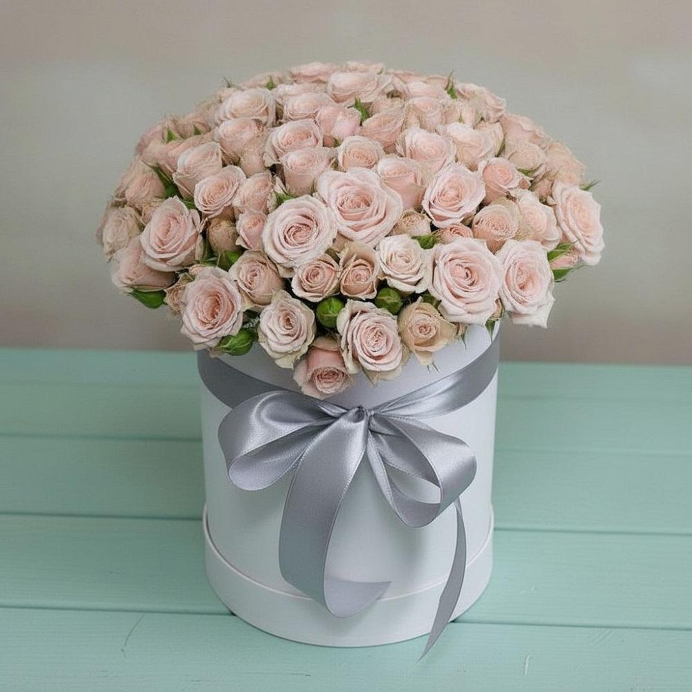 Цветочная композиция из Розы в шляпной коробке в Алексеевском Ставропольского края